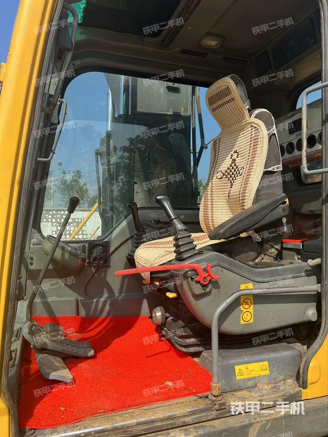 駕駛室整體（整機(jī)外觀）