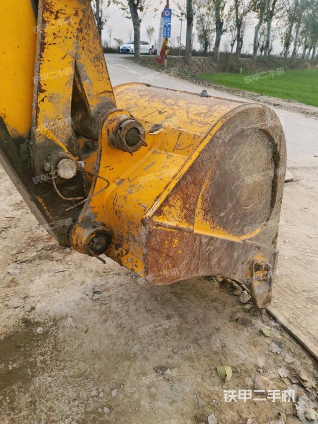 鏟斗右后整體（工作和回轉(zhuǎn)裝置）