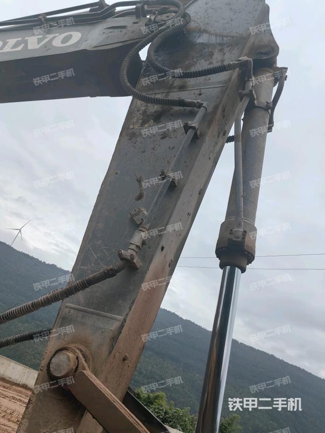 小臂整體左后（工作和回轉(zhuǎn)裝置）