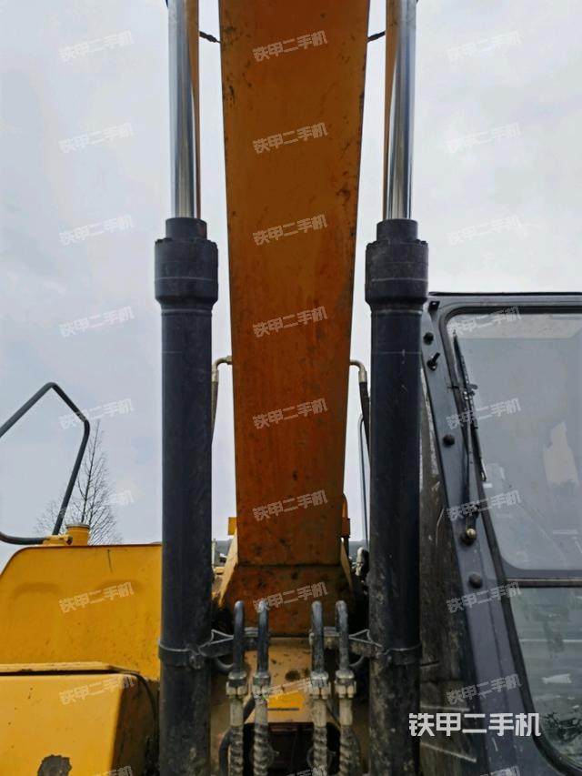 大臂油缸整體?豎拍（工作和回轉(zhuǎn)裝置）