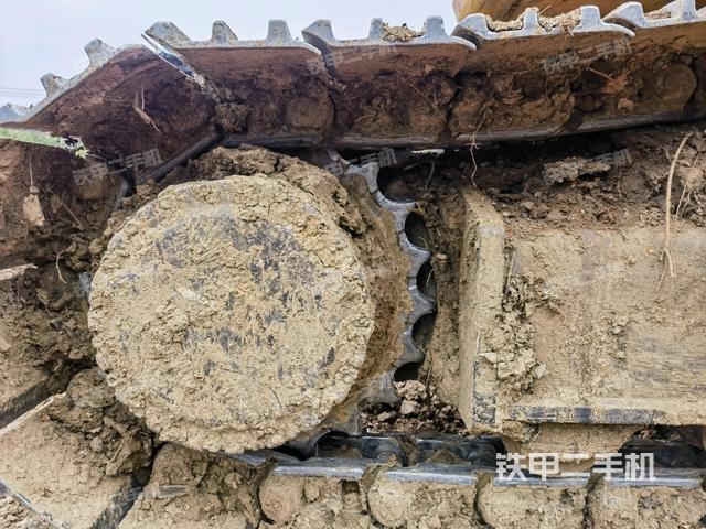 左驅(qū)動(dòng)輪（行走機(jī)構(gòu)）