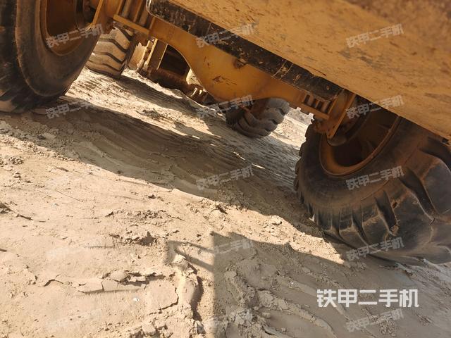 前驅(qū)動(dòng)橋(液壓/傳動(dòng)系統(tǒng)) 前驅(qū)動(dòng)橋(液壓/傳動(dòng)系統(tǒng))