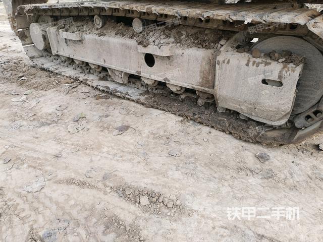 左側(cè)行走馬達(dá)蓋板（行走機(jī)構(gòu)）