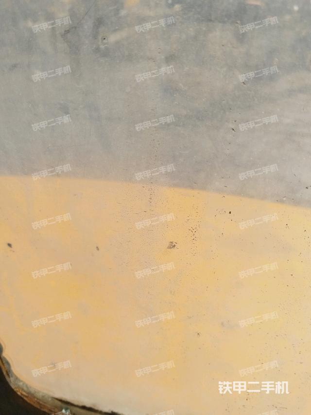 后窗玻璃角標(biāo)（駕駛室部分）