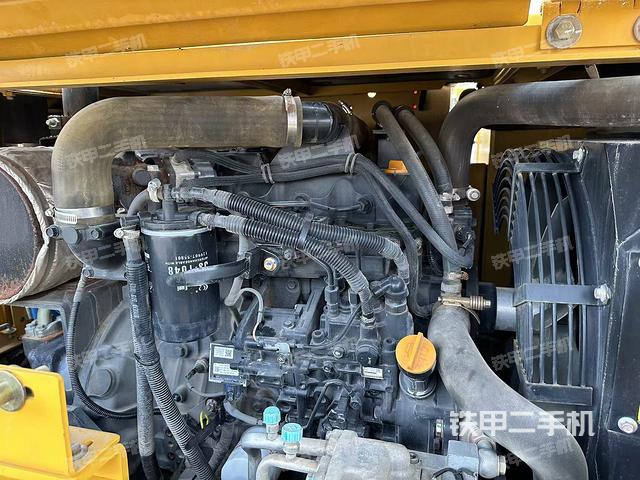 發(fā)動機整體俯視(整機外觀) 發(fā)動機整體俯視(整機外觀)