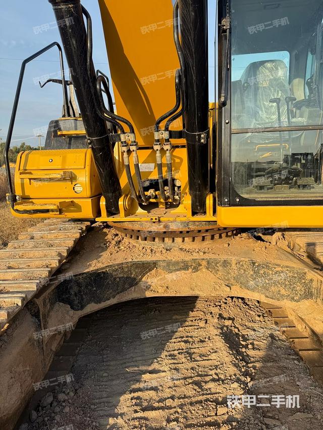 駕駛室頂部（整機(jī)外觀）