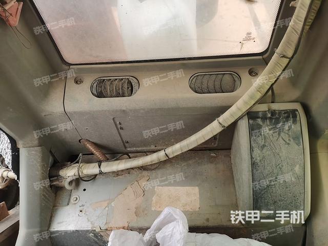 后窗玻璃角標(biāo)(駕駛室部分) 后窗玻璃角標(biāo)(駕駛室部分)