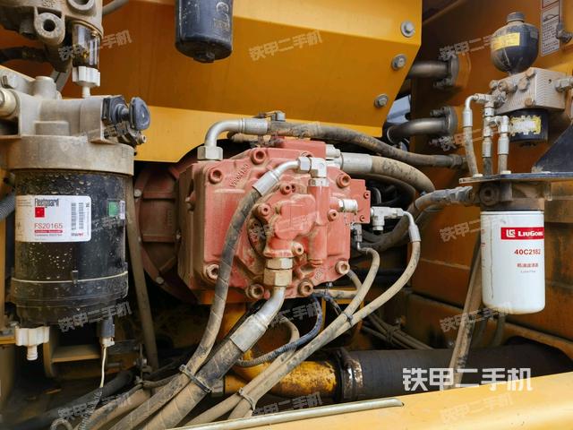 液壓泵斜45?左（大件艙室）