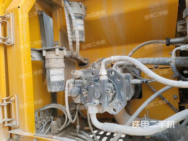 液壓泵斜45?左（大件艙室）