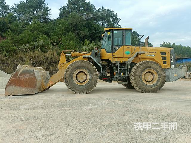 駕駛室操作臺（整機(jī)外觀及大件）