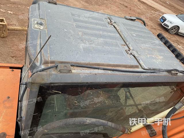 駕駛室頂部俯視（上車部件）