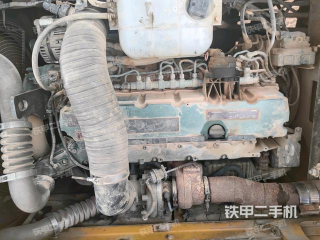 發(fā)動(dòng)機(jī)室（上車部件）