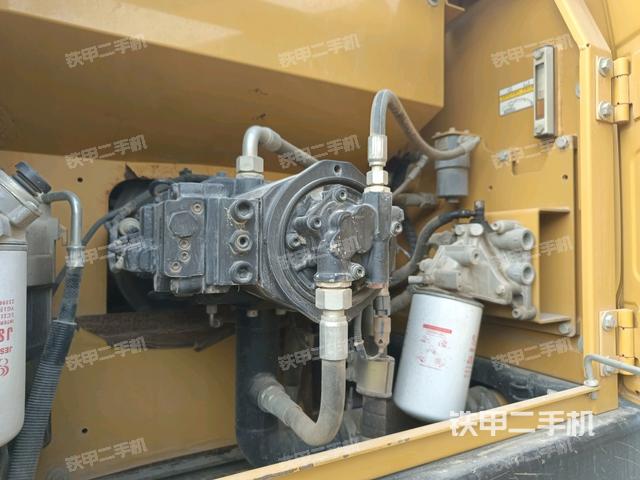 液壓泵斜45?右（大件艙室）