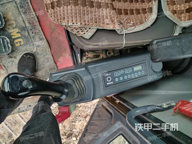 座椅左側(cè)控制臺(tái)/音響/含左手柄（駕駛室部分）