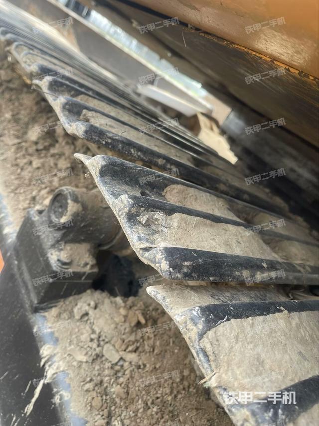 單側(cè)履帶整體（整機外觀）