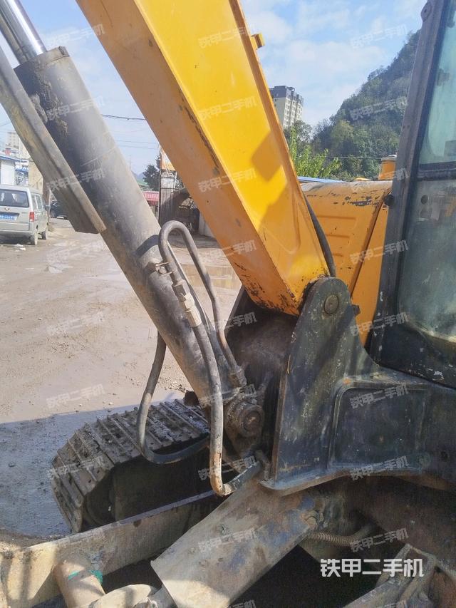 大臂根部?斜（工作和回轉(zhuǎn)裝置）