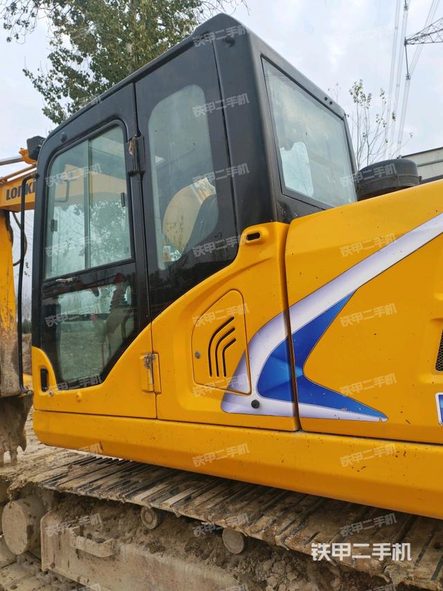 駕駛室左后45度（駕駛室部分）