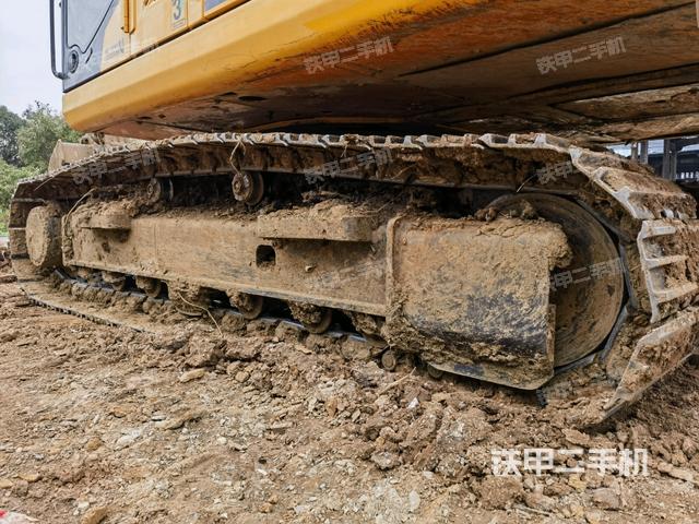 左側(cè)履帶整體?（行走機(jī)構(gòu)）