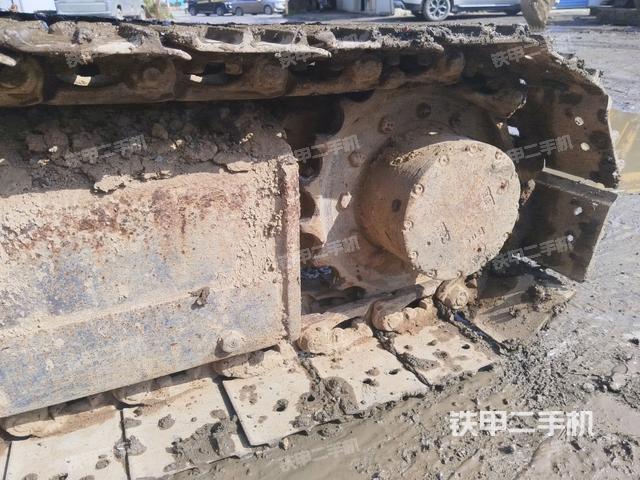 左驅(qū)動(dòng)輪（行走機(jī)構(gòu)）