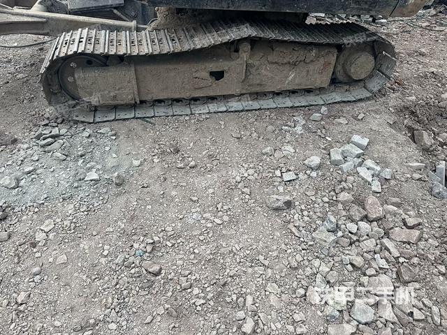 左側履帶整體?（行走機構）