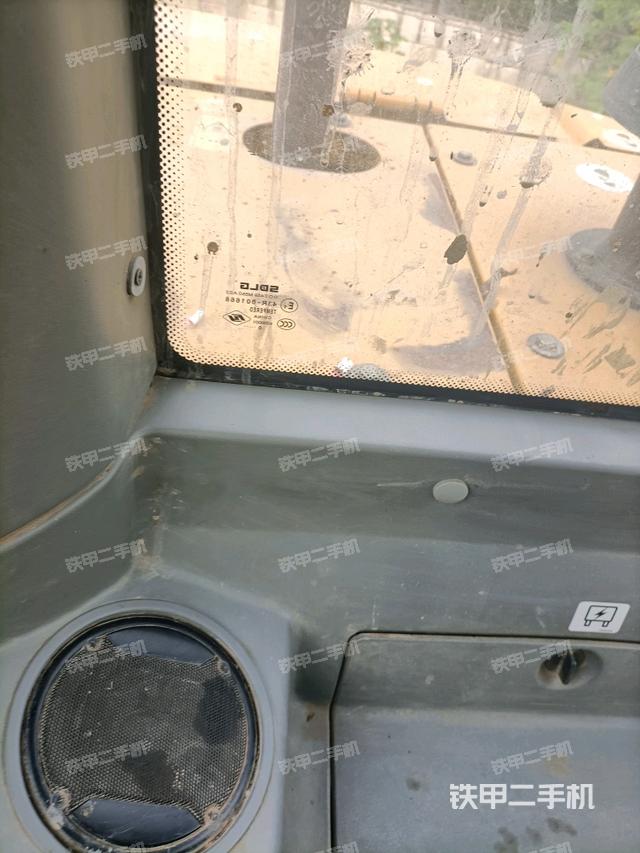 后窗玻璃角標(biāo)（駕駛室部分）