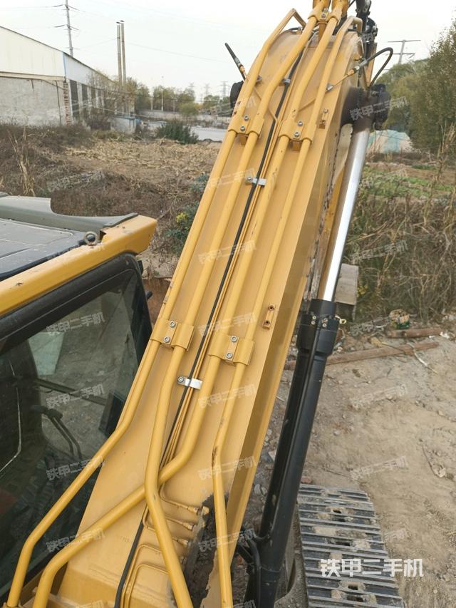 大臂背部俯視（工作和回轉(zhuǎn)裝置）