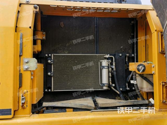 散熱器正面（大件艙室）