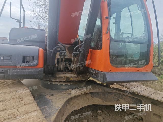 大臂油缸整體?豎拍(工作和回轉(zhuǎn)裝置) 大臂油缸整體?豎拍(工作和回轉(zhuǎn)裝置)