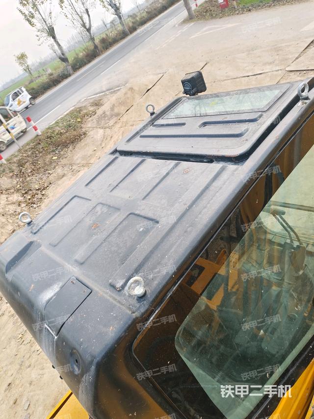 駕駛室頂部俯視（上車部件）