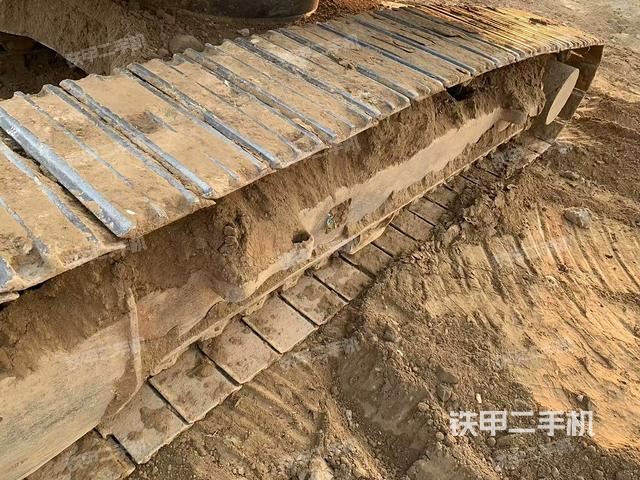 單側履帶整體(整機外觀) 單側履帶整體(整機外觀)