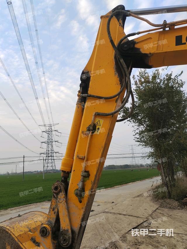 小臂整體左后（工作和回轉(zhuǎn)裝置）