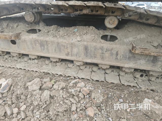 右側(cè)履帶整體(行走機構(gòu)) 右側(cè)履帶整體(行走機構(gòu))