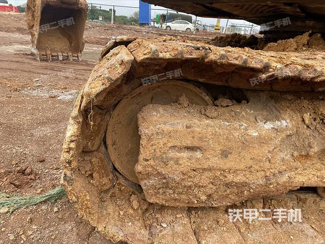 右側(cè)履帶整體（行走機構(gòu)）