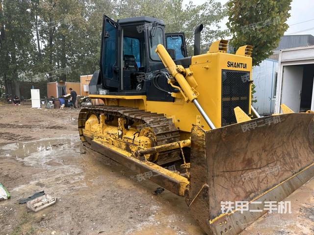 整機(jī)左側(cè)（設(shè)備外觀及核心部件）