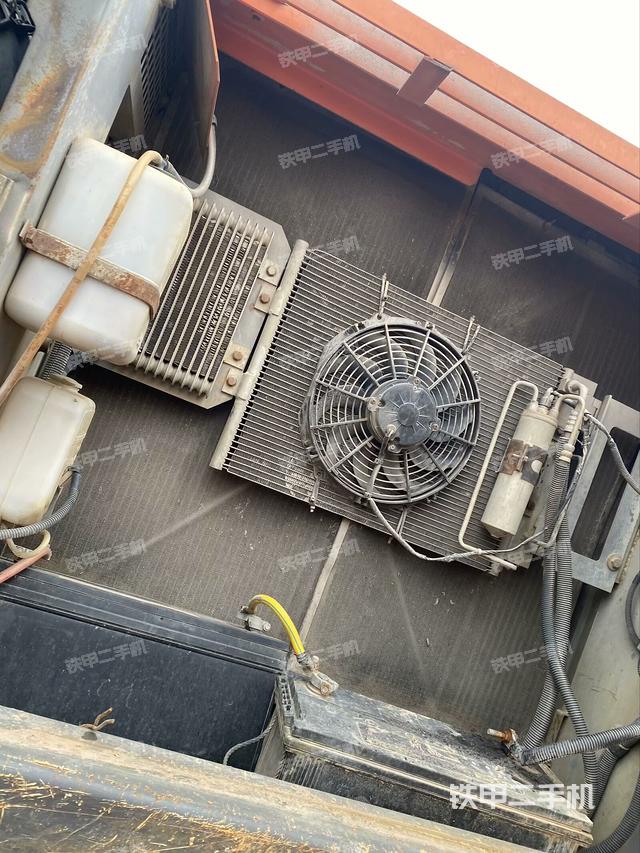 散熱器正面（大件艙室）