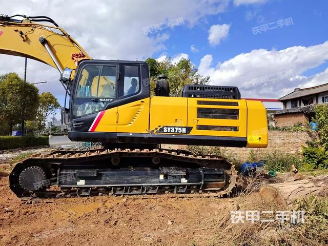 駕駛室整體（整機外觀）