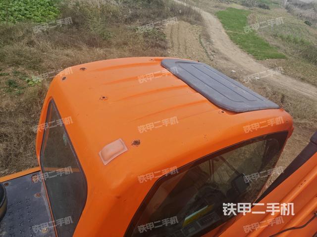 駕駛室頂部俯視(上車部件) 駕駛室頂部俯視(上車部件)