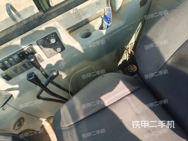 小時(shí)表里程數(shù)(駕駛室部分) 小時(shí)表里程數(shù)(駕駛室部分)