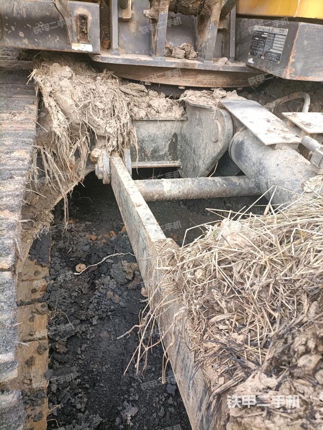 轉(zhuǎn)盤和下車架正前（工作和回轉(zhuǎn)裝置）