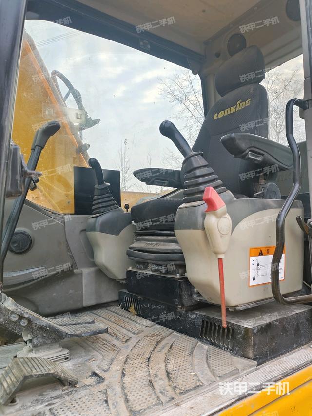 駕駛室正側(cè)（駕駛室部分）