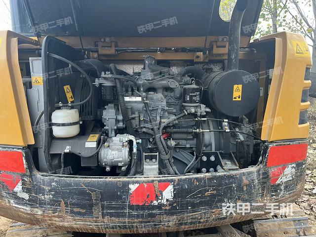 發(fā)動機整體俯視(整機外觀) 發(fā)動機整體俯視(整機外觀)