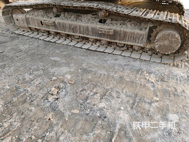 右側(cè)行走馬達(dá)蓋板（行走機構(gòu)）