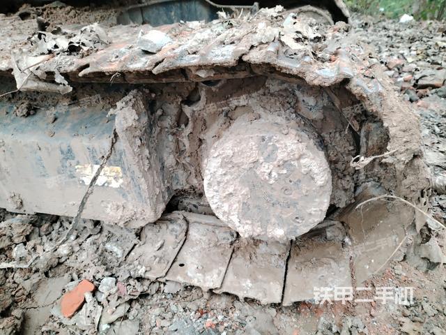 左驅(qū)動(dòng)輪（行走機(jī)構(gòu)）