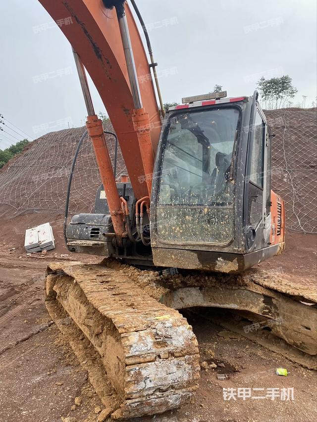 大臂油缸整體?豎拍（工作和回轉(zhuǎn)裝置）
