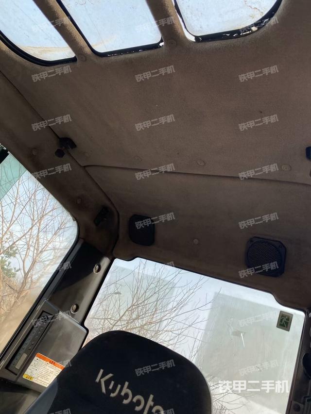 駕駛室頂部（整機(jī)外觀）