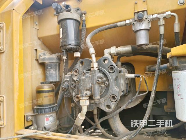 液壓泵斜45?左(大件艙室) 液壓泵斜45?左(大件艙室)