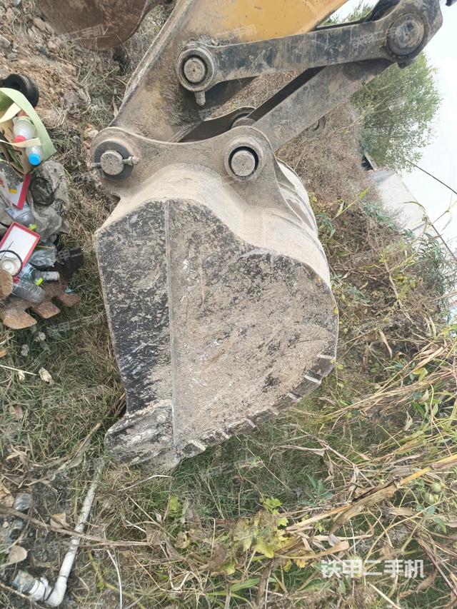 鏟斗右后整體（工作和回轉(zhuǎn)裝置）