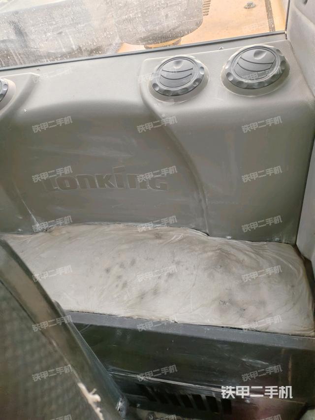 后窗玻璃角標(biāo)（駕駛室部分）