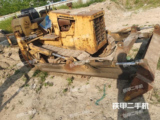 整機右側(設備外觀及核心部件) 整機右側(設備外觀及核心部件)