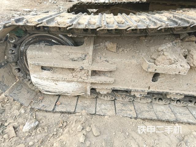 左驅(qū)動輪（行走機(jī)構(gòu)）